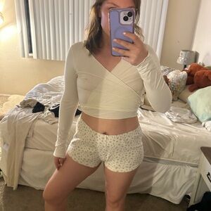 Laslulu Cream Stretch Crop Top S